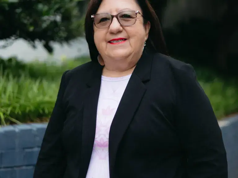 Junta del Centro de Recursos de la Derecho de la India Melanie Benjamin